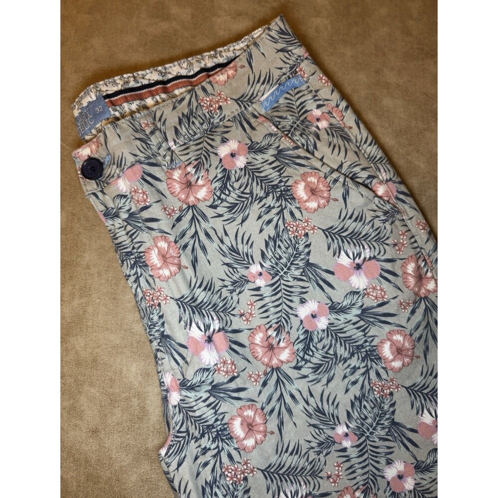 Refinery Republic Floral Print Butter Stretch Shorts 32 Hawaiian Flowers